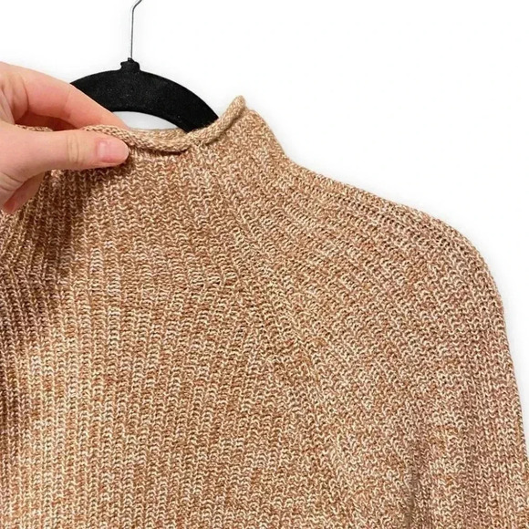 NWOT Theory Oversized Cashmere Turtleneck Mock Rolled Sweater Haystack Ivory - Picture 5 of 9